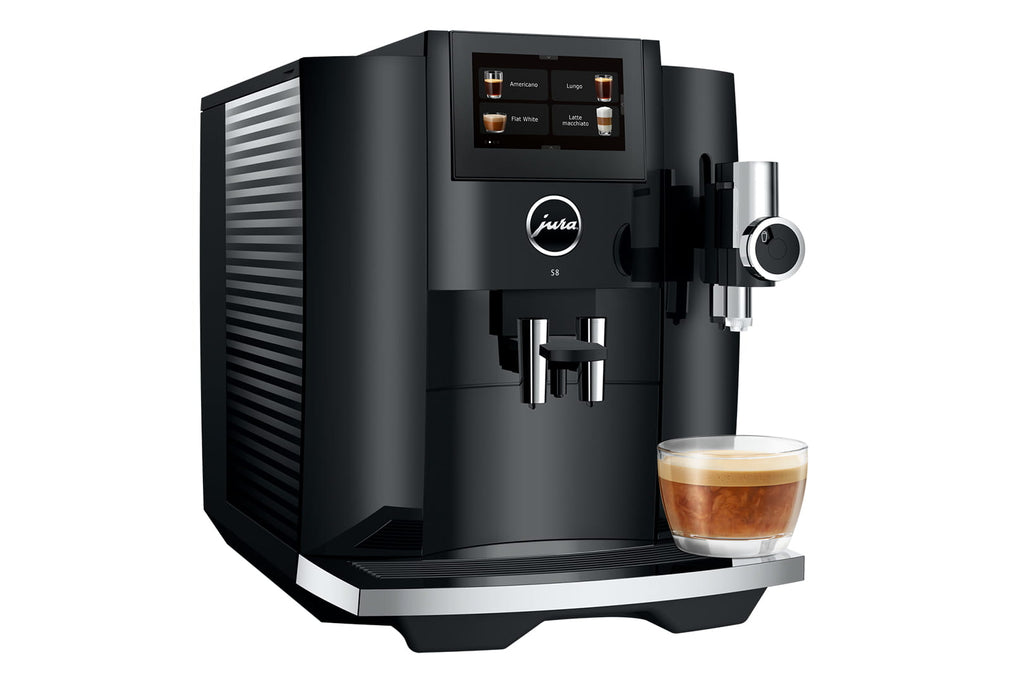 JURA S8 Piano Black EB – Schrägansicht
